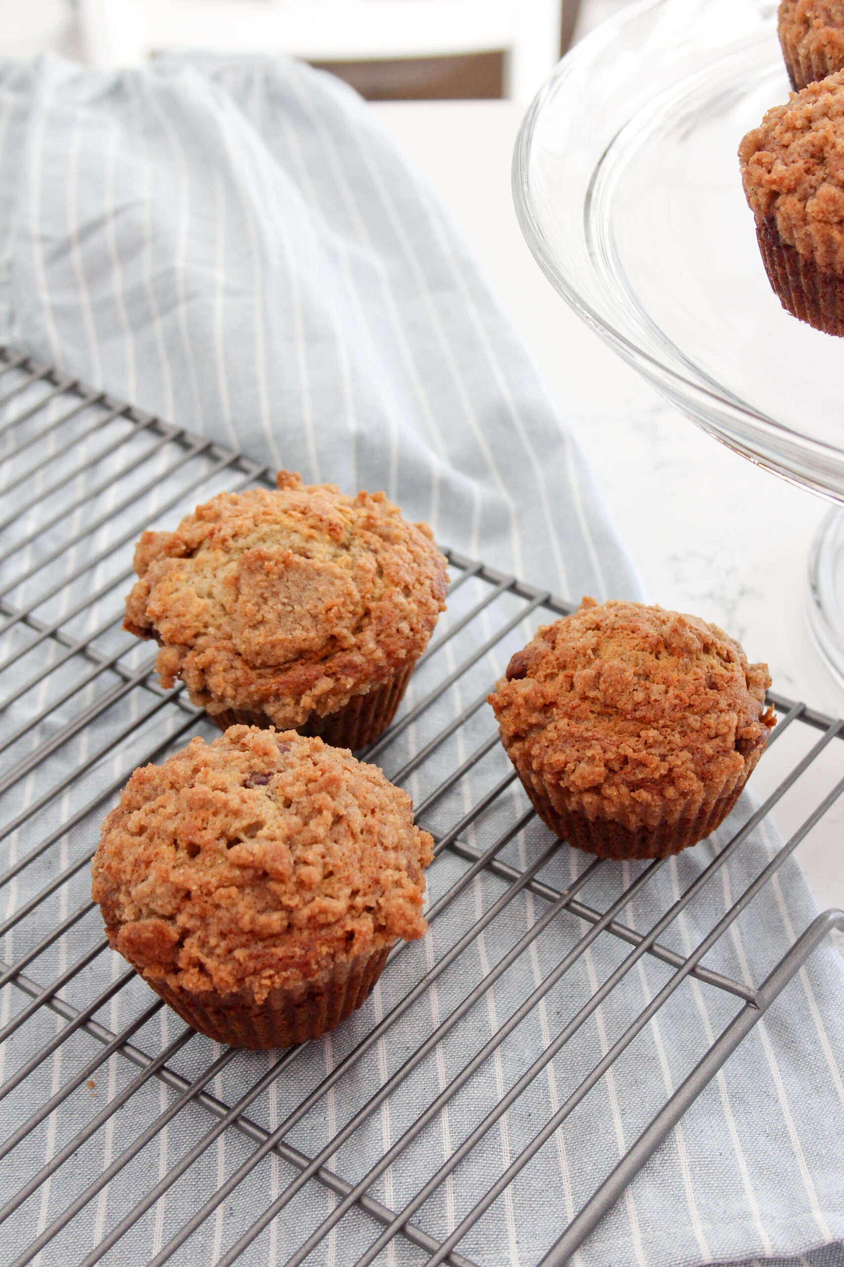 cinnamon streusel banana chocolate chip muffins